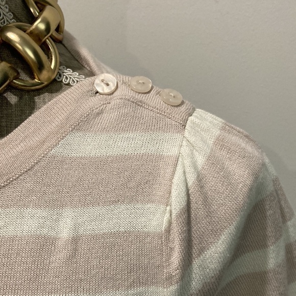 BANANA Republic Soft Knit Short Sleeve Top Sweater - Picture 9 of 13